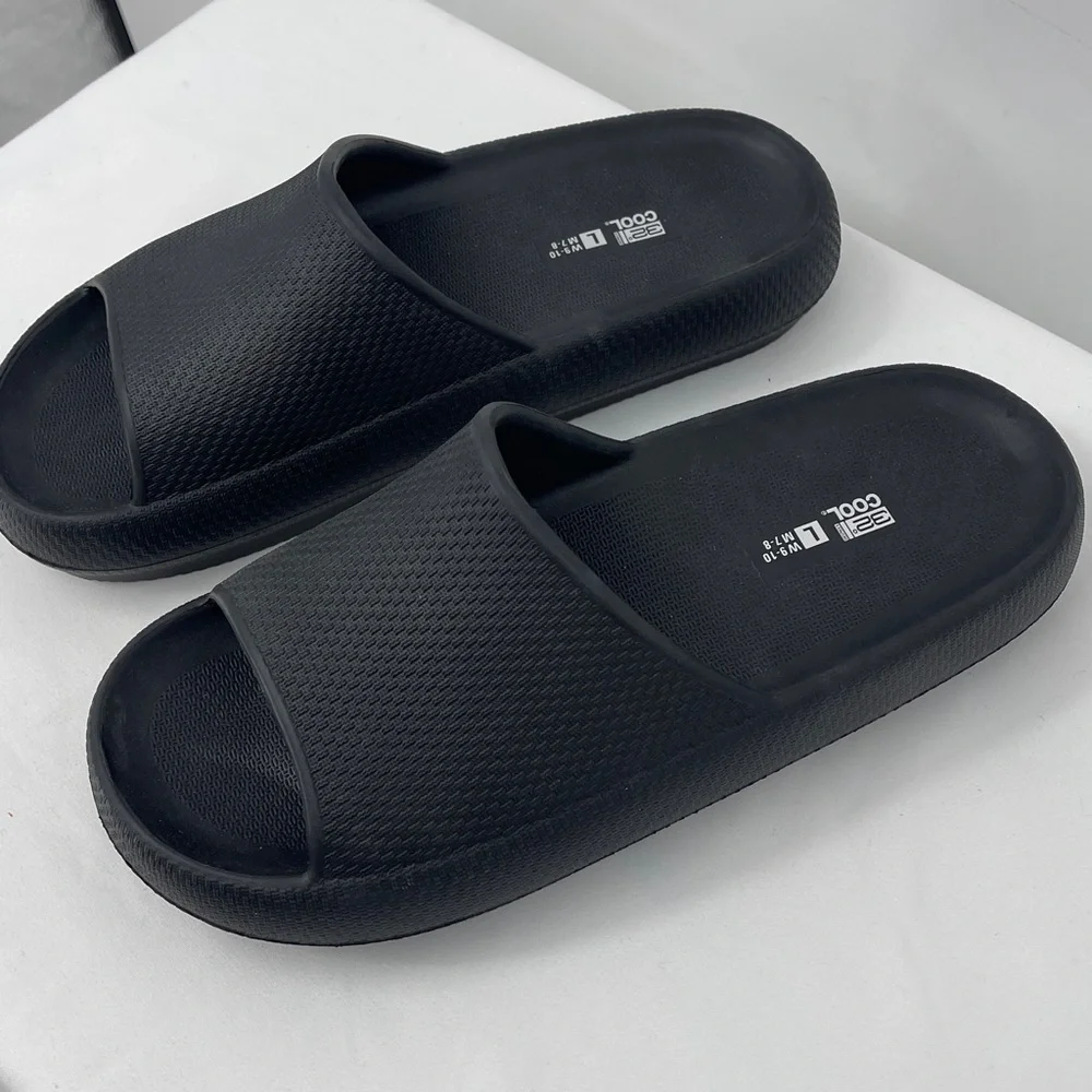 32 Degrees Black Cool Label Textured SLIDES MENS 7-8 WOMENS 9-10 UNISEX